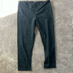 Dark grey cropped leggings